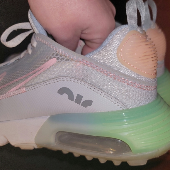 NIKE Air Max 2090s 7Y Pure platinum Arctic Punch - Picture 3 of 16